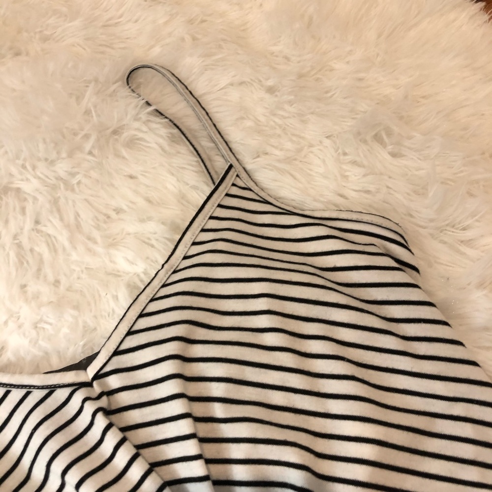 Striped Crop Tank Top - Picture 5 of 8
